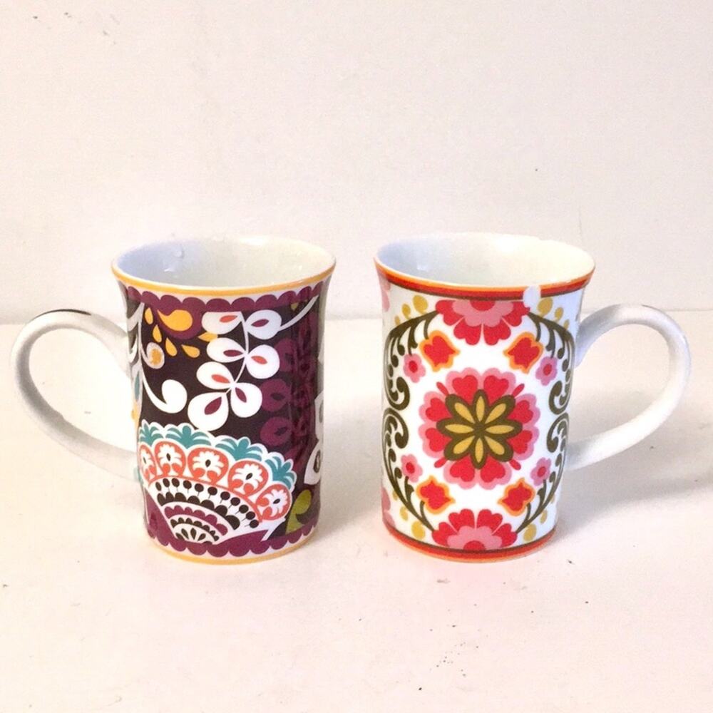 Vera Bradley coffee mug set of 2 used colorful